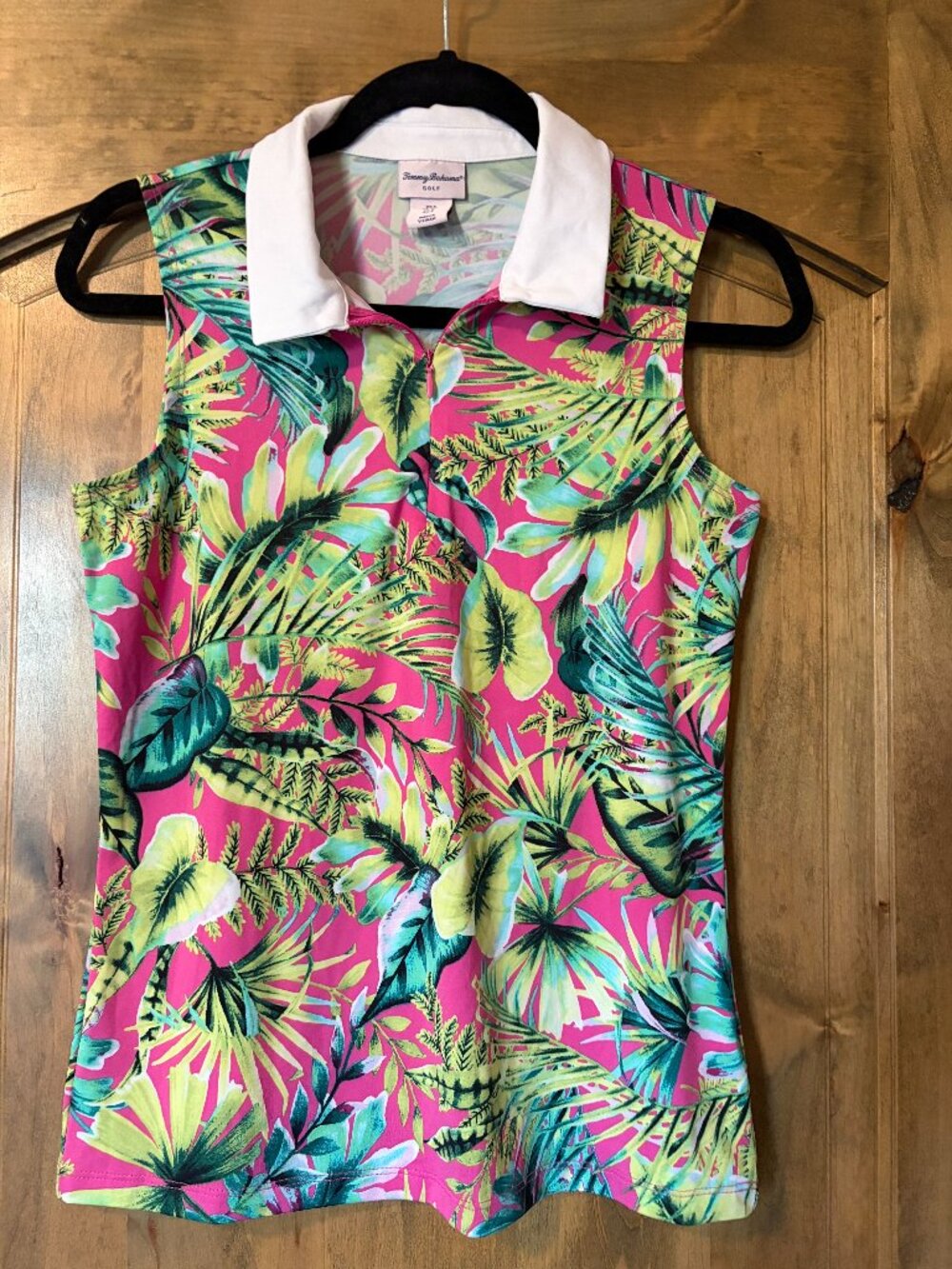 Tommy Bahama Ladie's Golf/Tennis/Pickleball tropical sleeveless top. Small NICE!